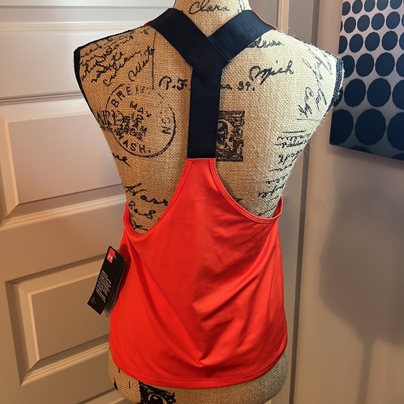Under Armour Y Back Tank - Picture 3 of 4